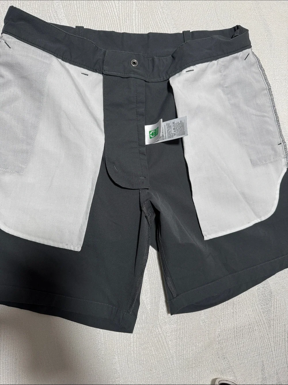 J.CREW Men's Gray Performance Shorts size 31 - Picture 7 of 12